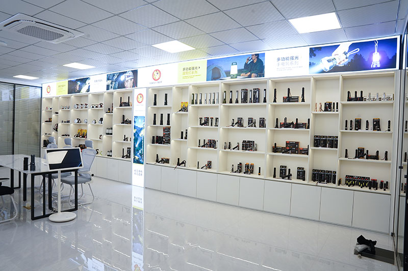 ¿Cómo elegir un fabricante confiable de linternas LED en China para proyectos OEM?